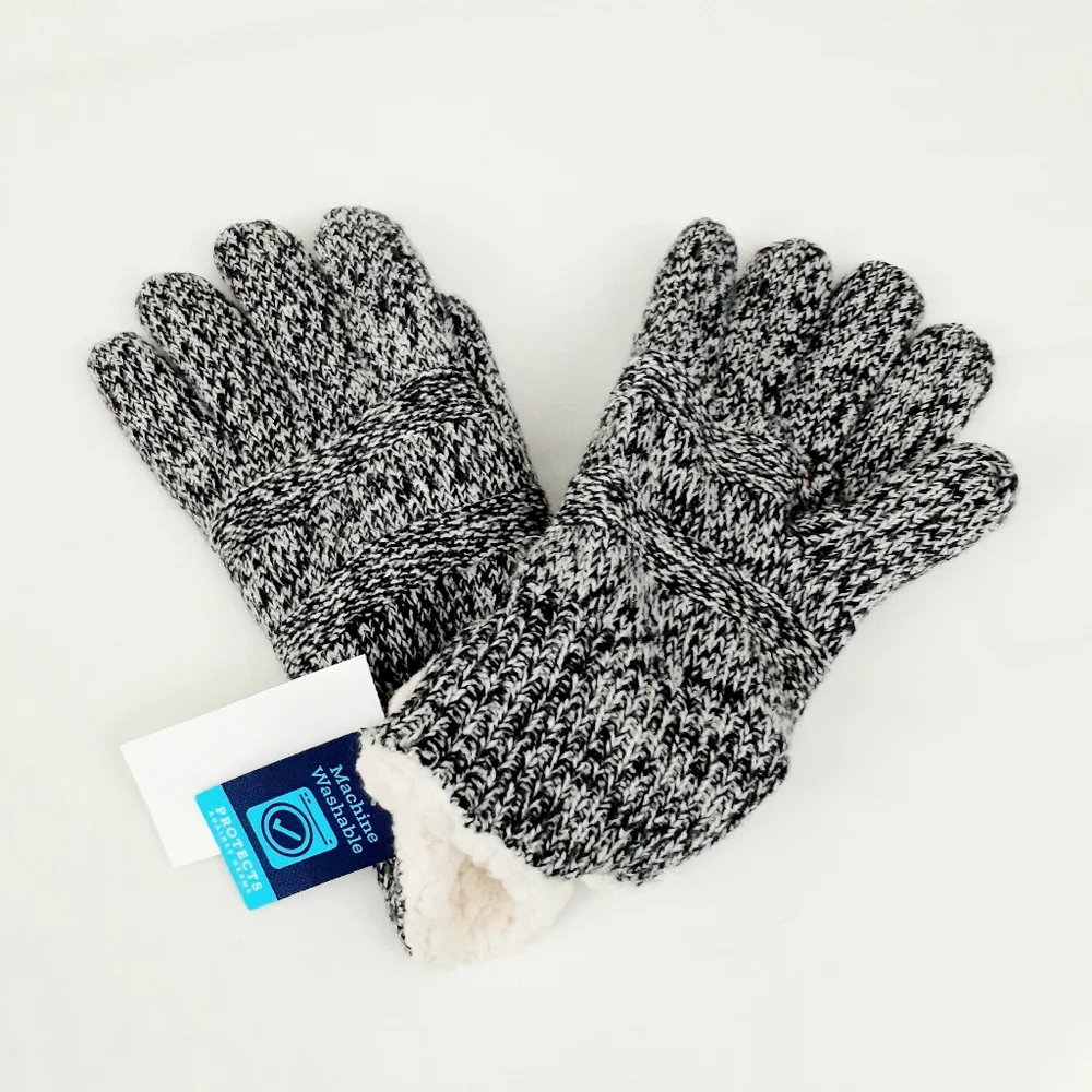 Isotoner Women's SmartDRI knit Gloves Black Ivory 1SZ